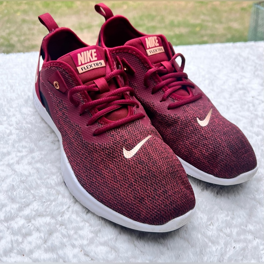 NWOT Nike Flex TR 9 Maroon Red Gold Training Shoes Women’s 8.5 - Picture 11 of 12